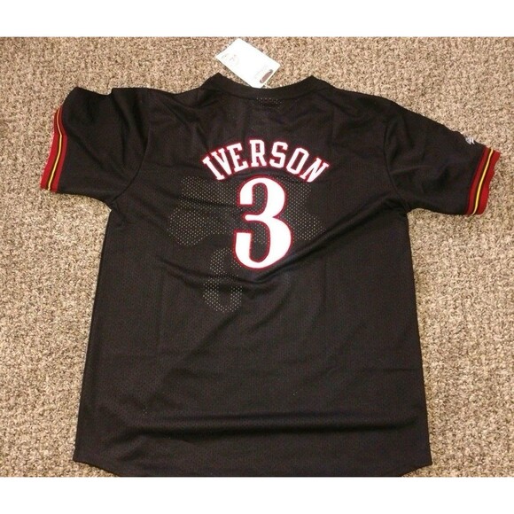 Large Allen Iverson Philadelphia 76ers #3 NBA Sleeved Jersey Black Brand New - Picture 2 of 2